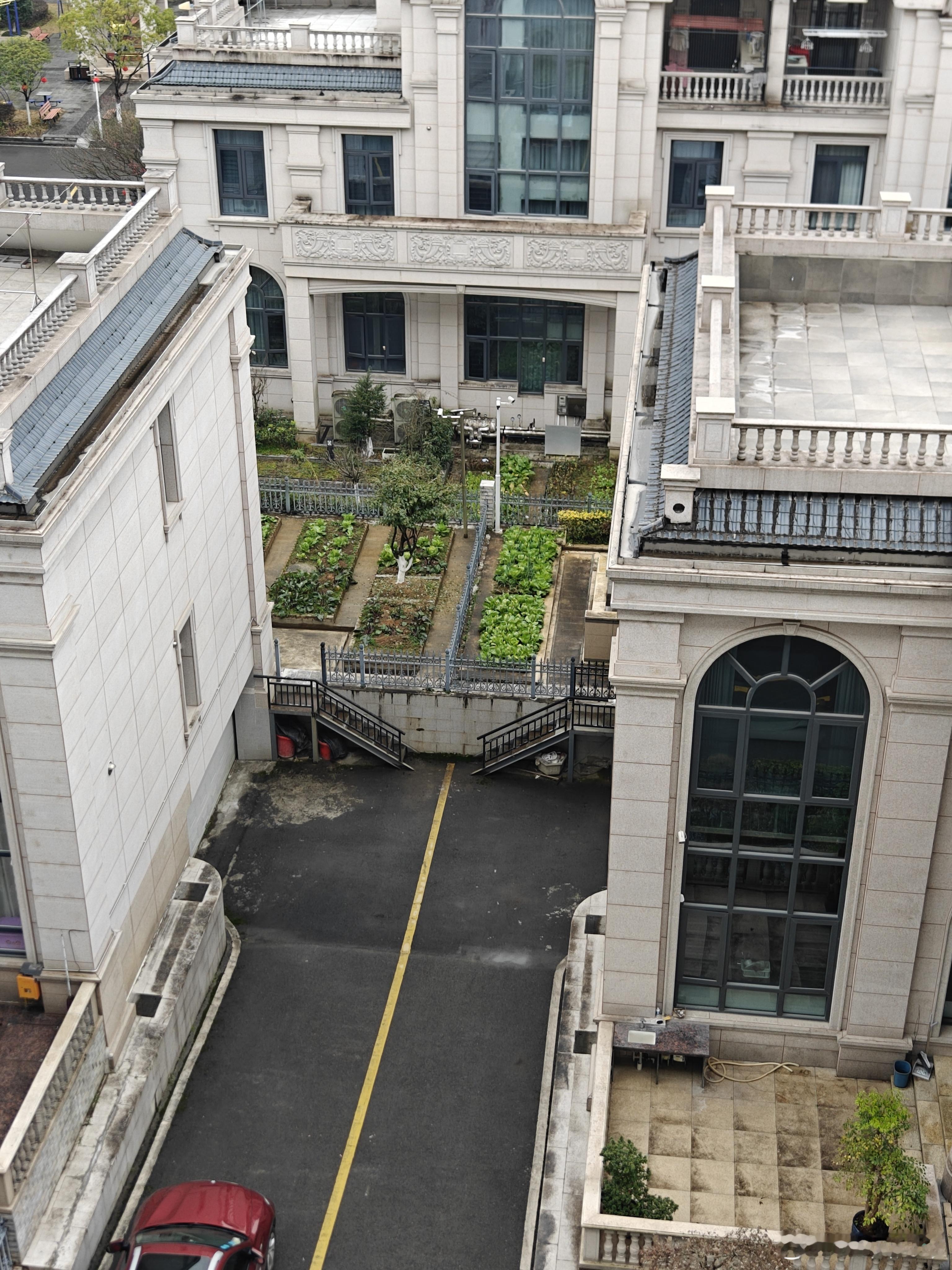 骨子里爱种田的中国人把每一分土地都变成耕田