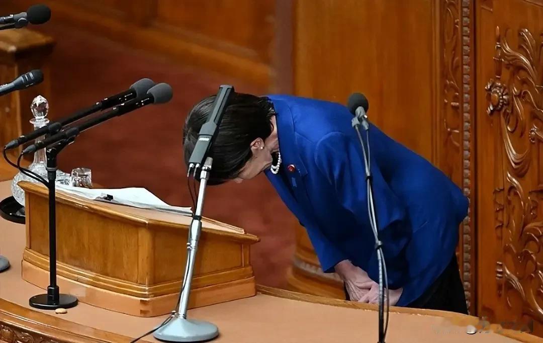 真的被这届日本右翼政客恶心到了！

      一块不足十平方米的人工水泥构筑物