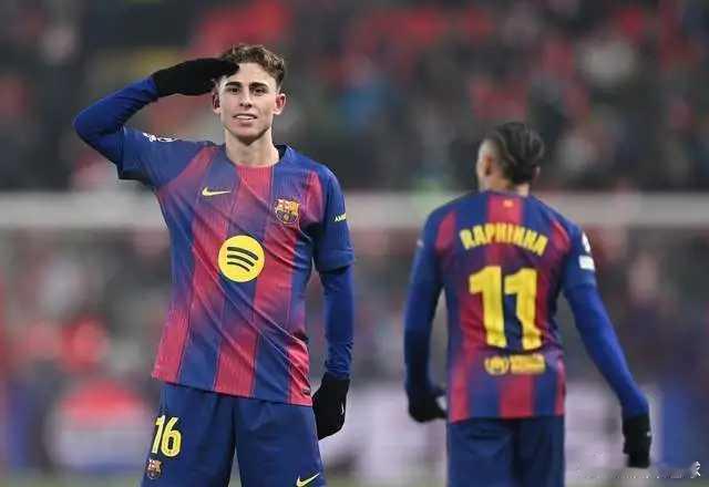 4-2！亚马尔缺席，莱万抢戏，弗里克神换人，巴萨轻取欧冠弱旅本周中欧冠联赛阶段第