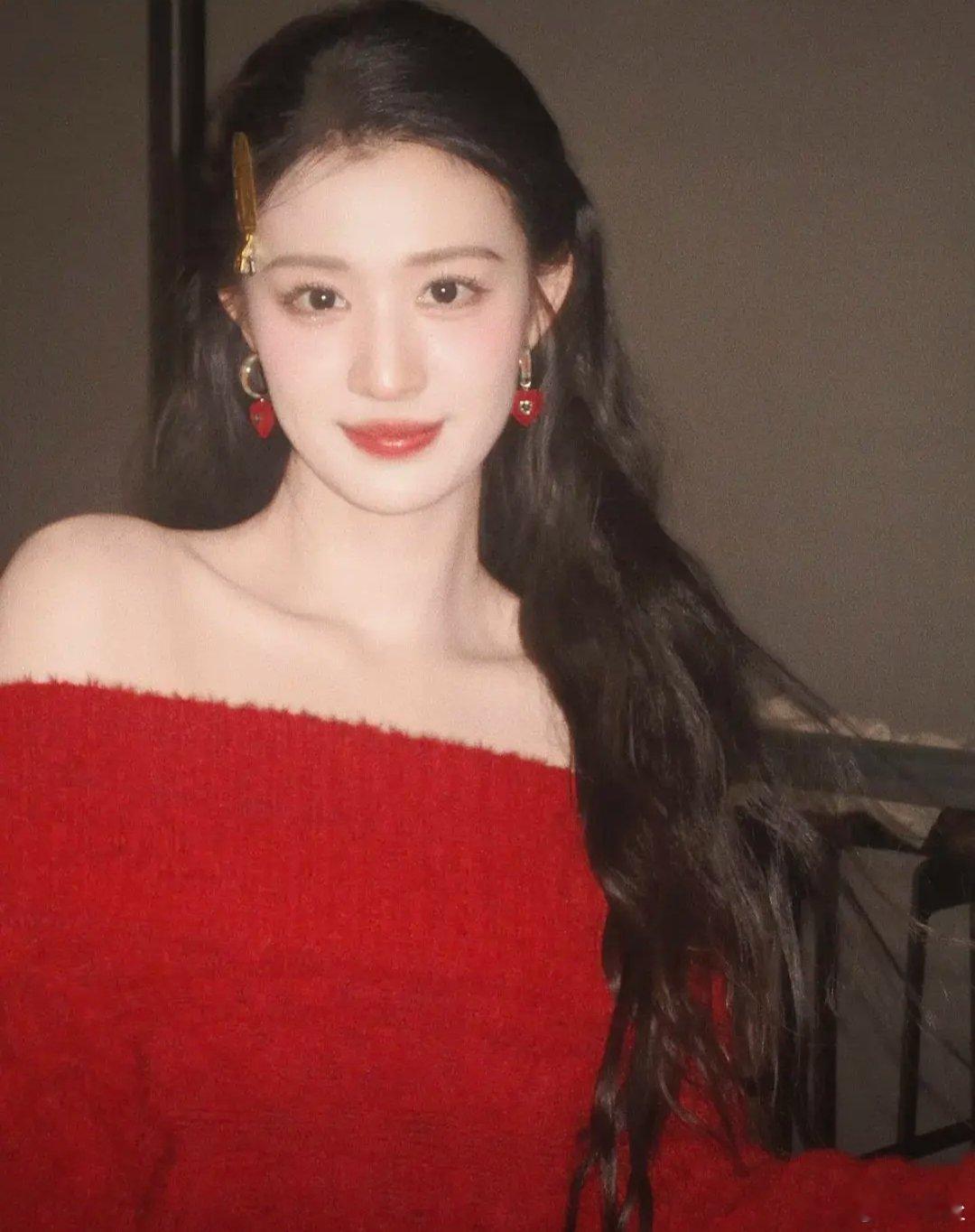 内娱又来了一个莞莞类卿王楚然自家姐妹都没那么像吧 