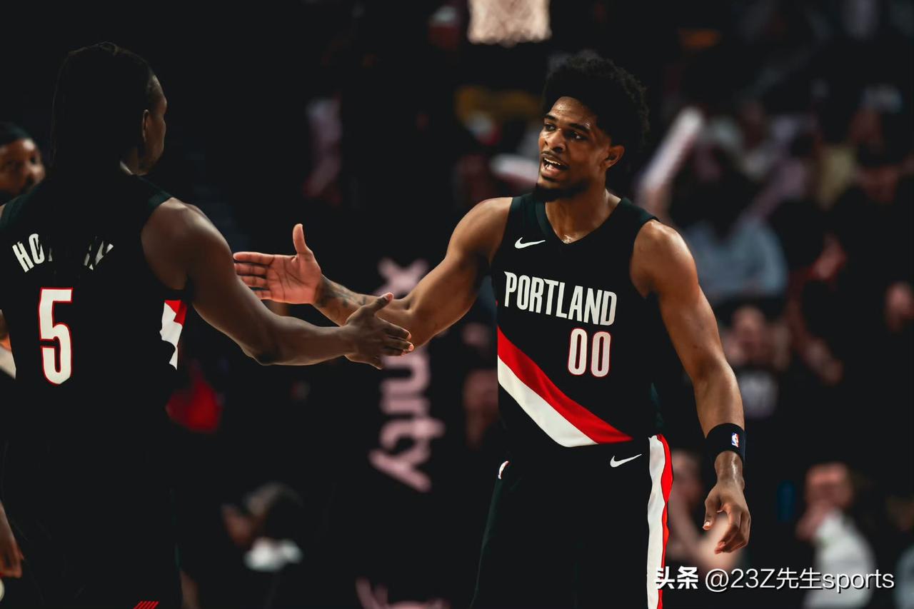 🔥

是他用自己的侵略性为球队打开了局面，开拓者69:52领先步行者

赛前斯