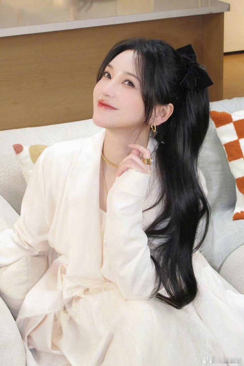 金莎喜欢孙丞潇叫她笨女人暑期嘉年华 金莎居然最爱孙丞潇喊她笨女人，这种霸总式小情