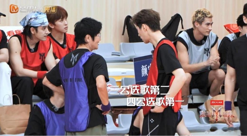 四公 X-MEN 打投，阿云嘎粉丝短时间内冲到862 万互动值。 据估算这场打投