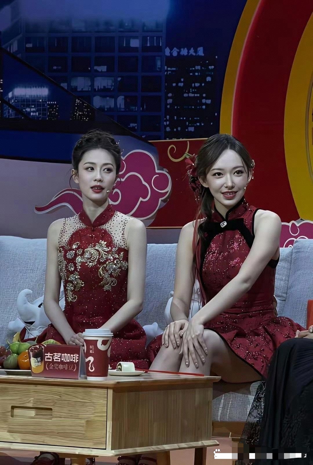 舞蹈好的人腿部很明显。 