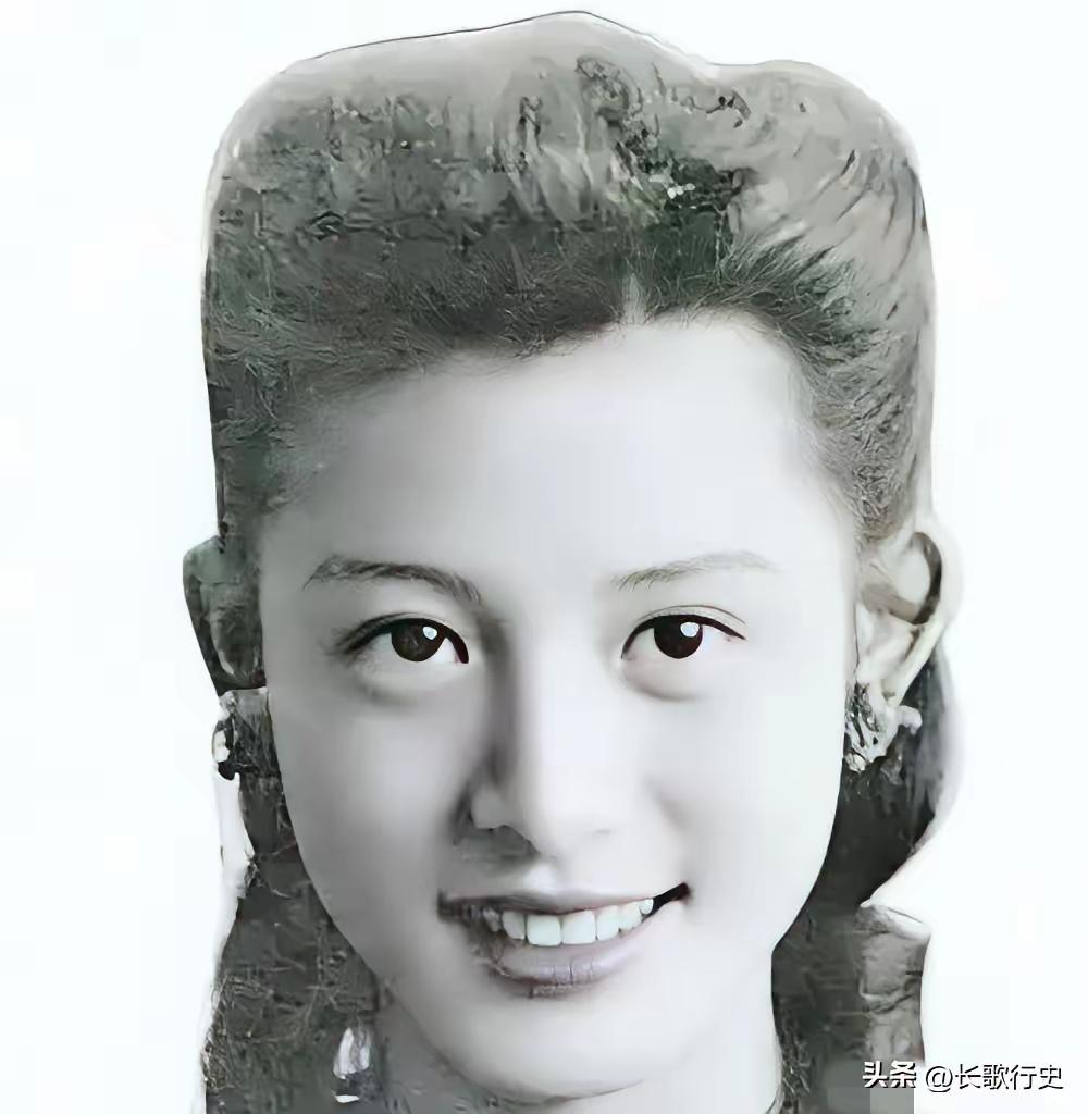 1961年，18岁的马月兰，被时年58岁的伯父马步芳强行霸占。可没过几个月，马步