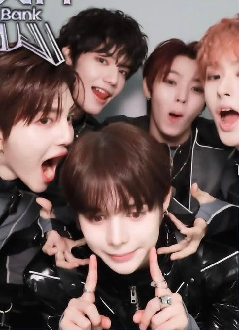 你们四个别急 先让我吃一口(feat.SMTR25) 