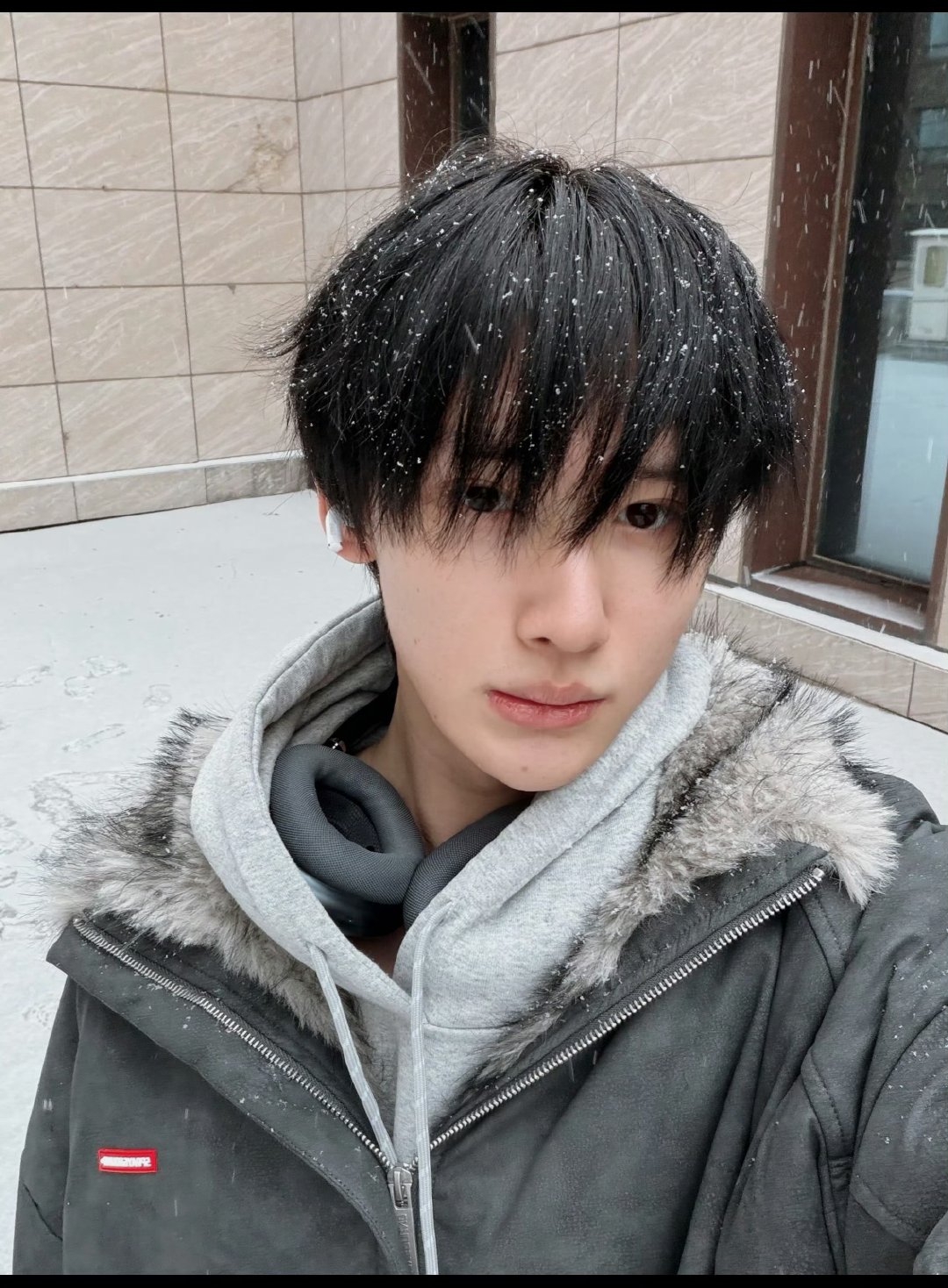 余宇涵初雪和初照片余宇涵初雪和初照片 