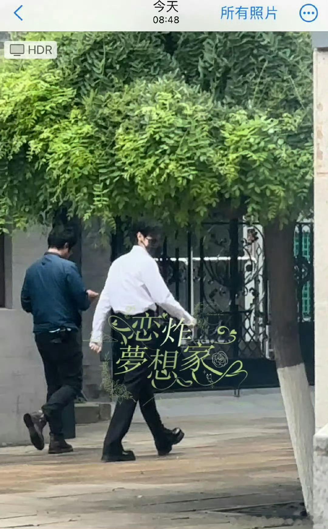 张真源参加中戏毕业典礼张真源参加中戏毕业典礼张真源中戏毕业典礼 ​​​