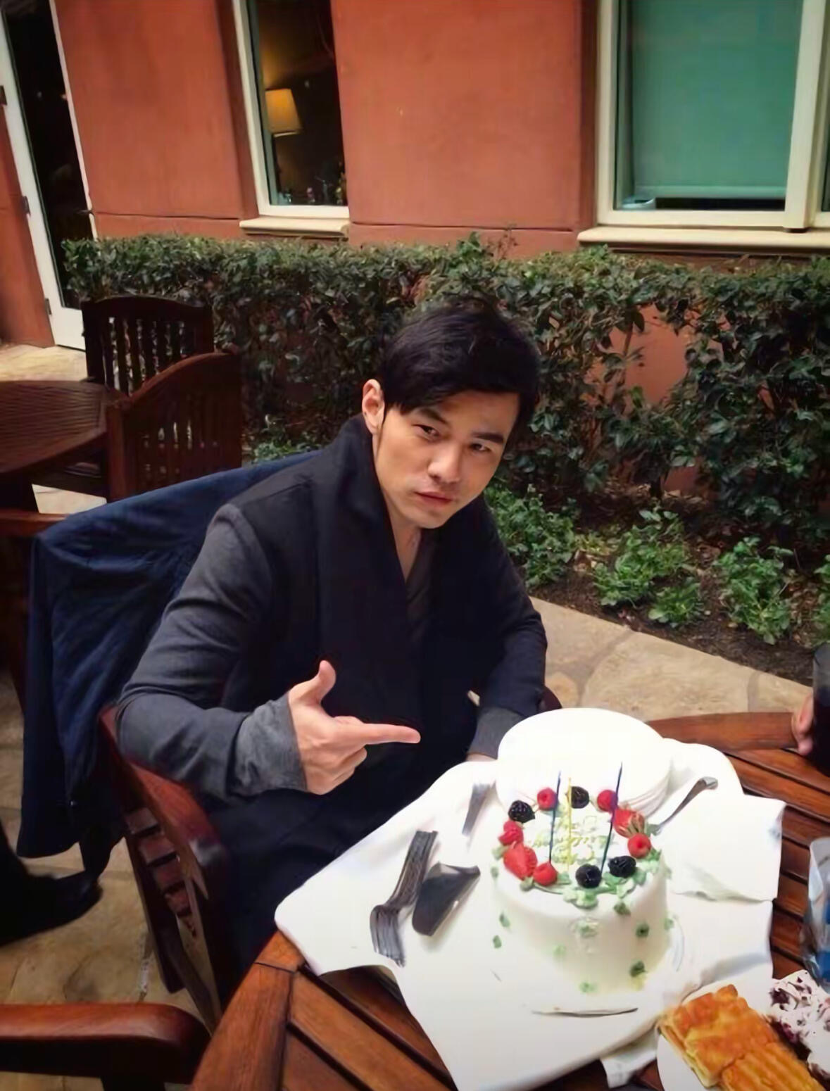 周杰伦请的奶茶  谁家粉丝还在疯狂复习电影台词啊？为了自证身份领到杰伦哥发的福利