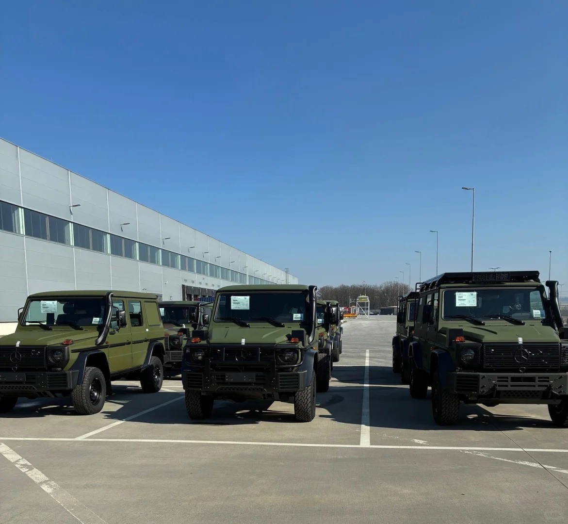 车市观察 目前新的军用版奔驰G，底盘代号W464的Wolf 2目前海关进口车名录