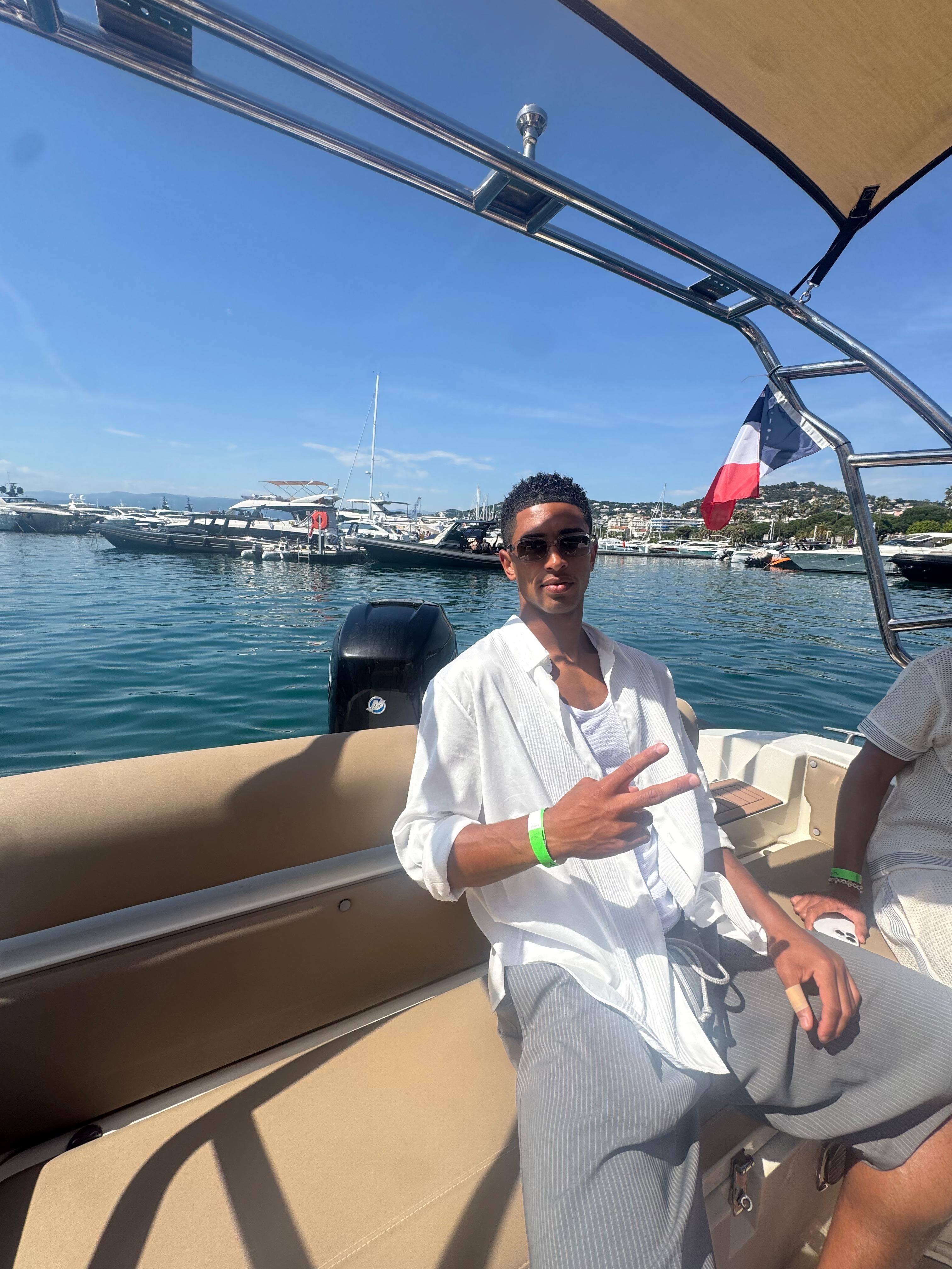 贝林厄姆来自戛纳的明信片🇫🇷 