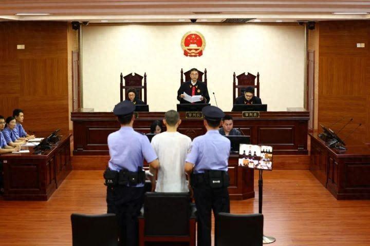 热搜上看到，吴谢宇律师说他求生欲很强，已向最高法提交不核准死刑法律意见。

理由