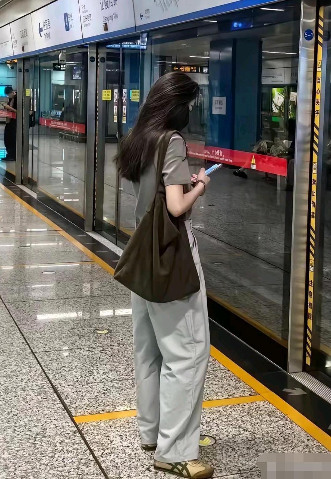 这样的女孩为什么一眼看上去就有高级感？