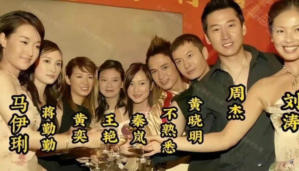 他们都是当年分别在热播电视剧《还珠格格》第一二三集里饰演主要角色的演员，那时他们