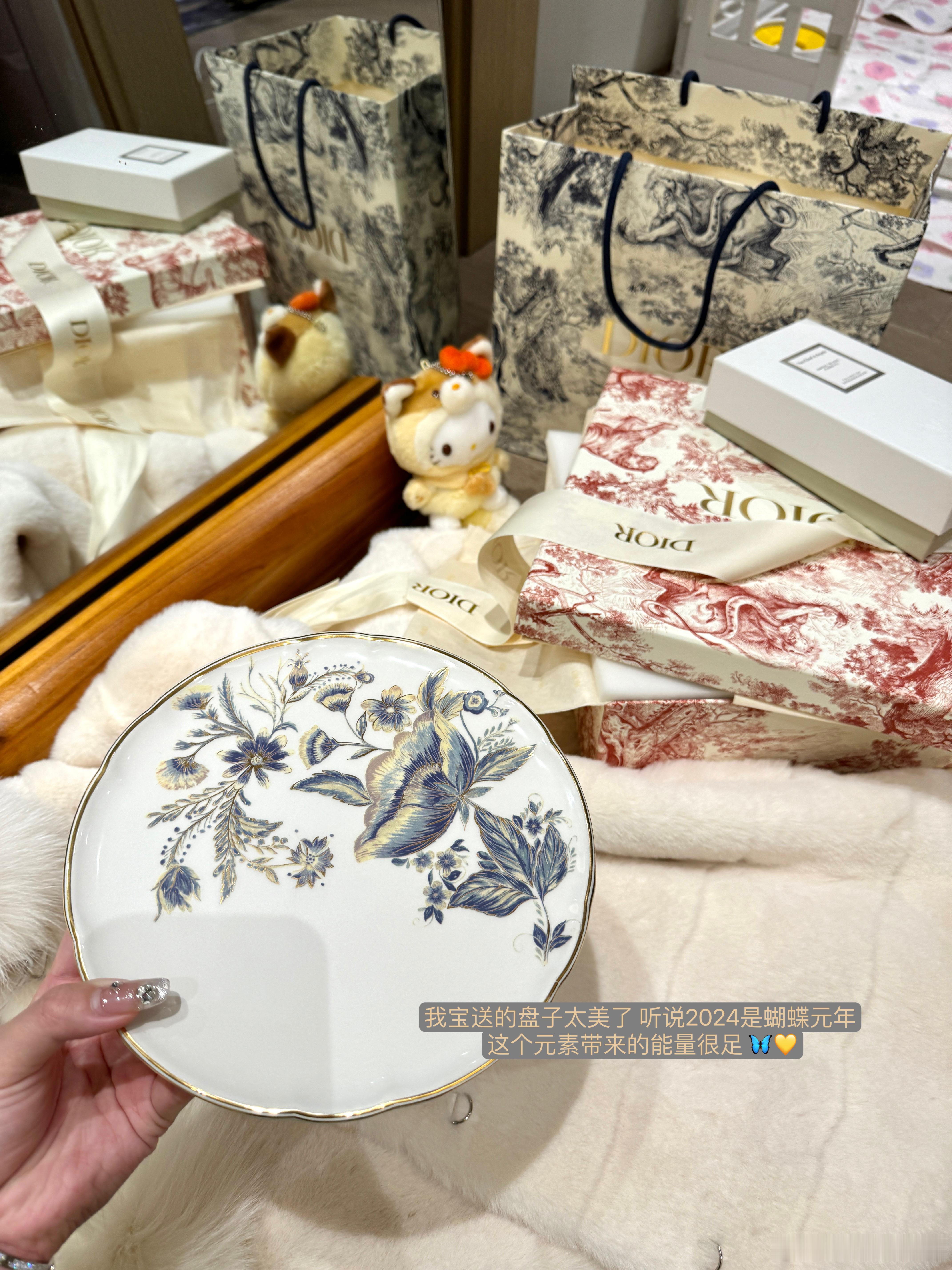 小狗勾代替我出镜一下- Jan.🌼👉🏻🏠👅🫧 ​​​