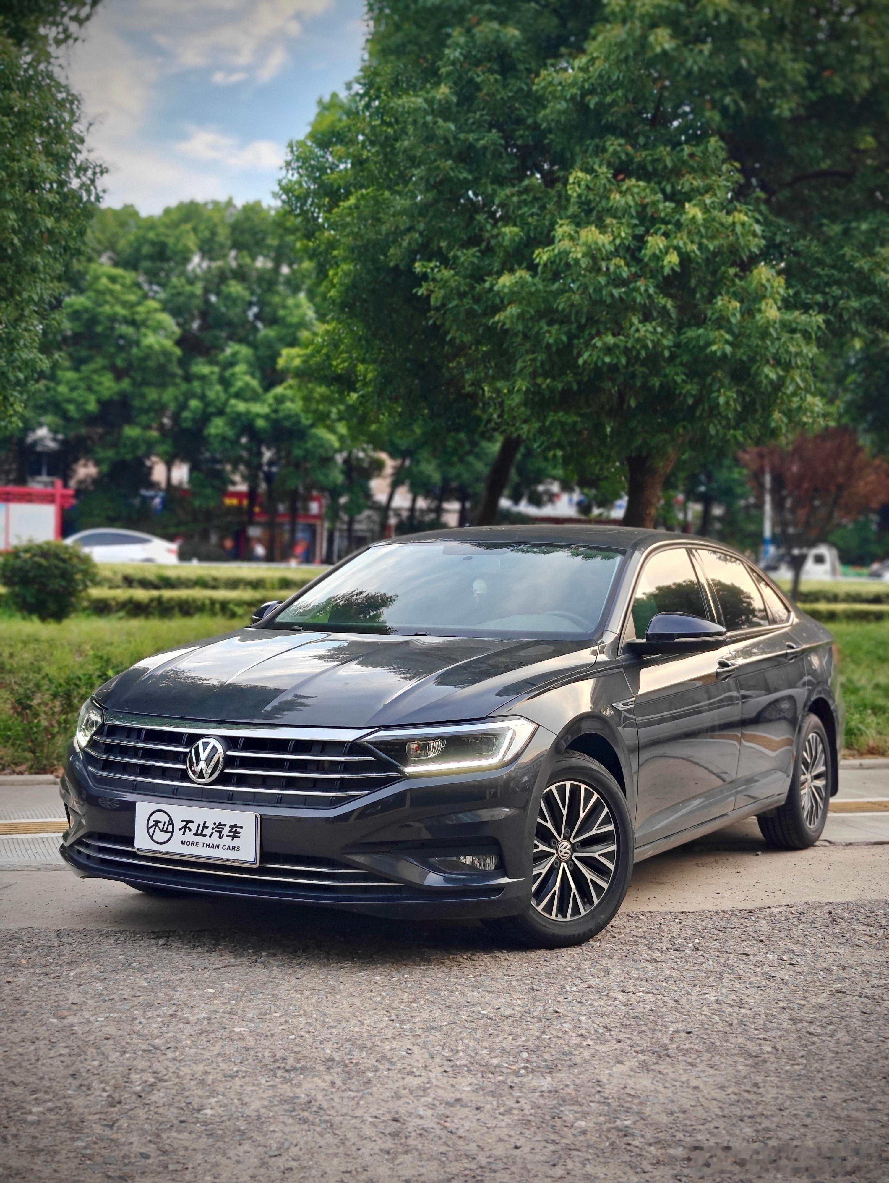 库存超期，小小调整一下价格20年10月上牌，3万公里不到一手车280舒适版，全程
