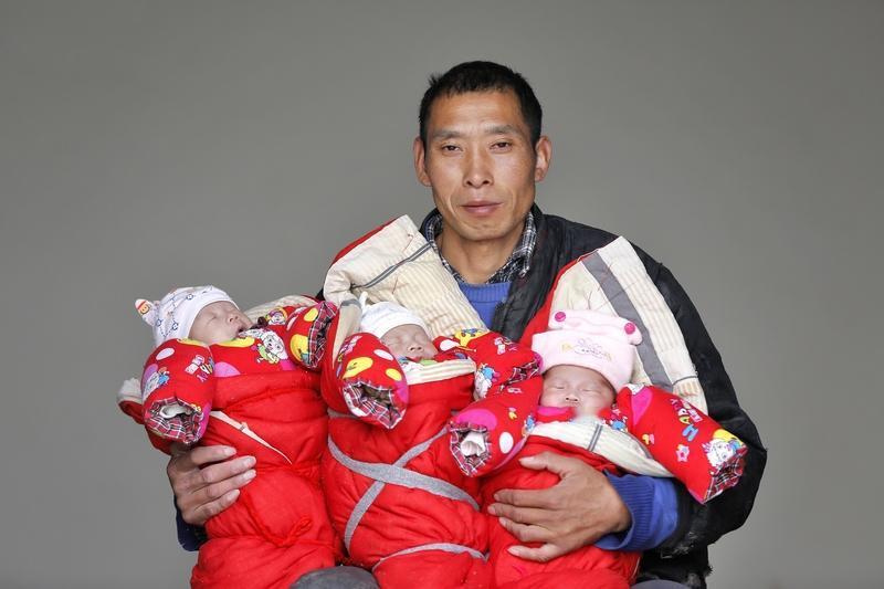 现在的年轻人是真难啊！35岁的邱先生，工作压力大，还要操心3岁孩子的吃穿用度，想