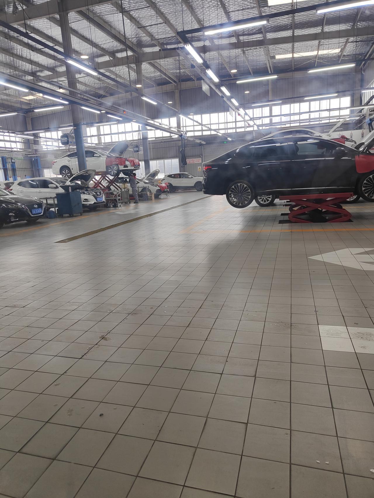 不管网上怎么说，只要燃油车不停产，誓死不买新能源。
但是不得不承认，新能源已经是