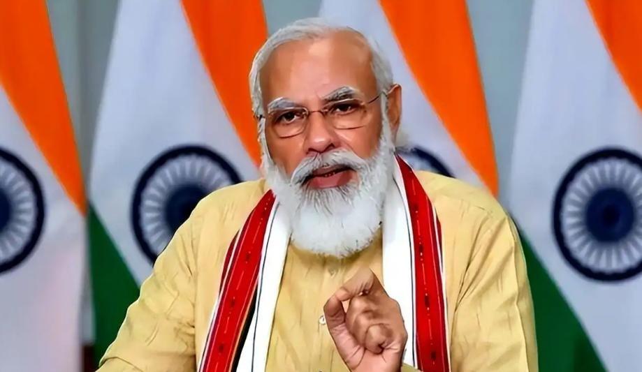 最近印度动作不小，在三座机场一口气扣了 7 个外籍人员，6 个乌克兰人加 1 个