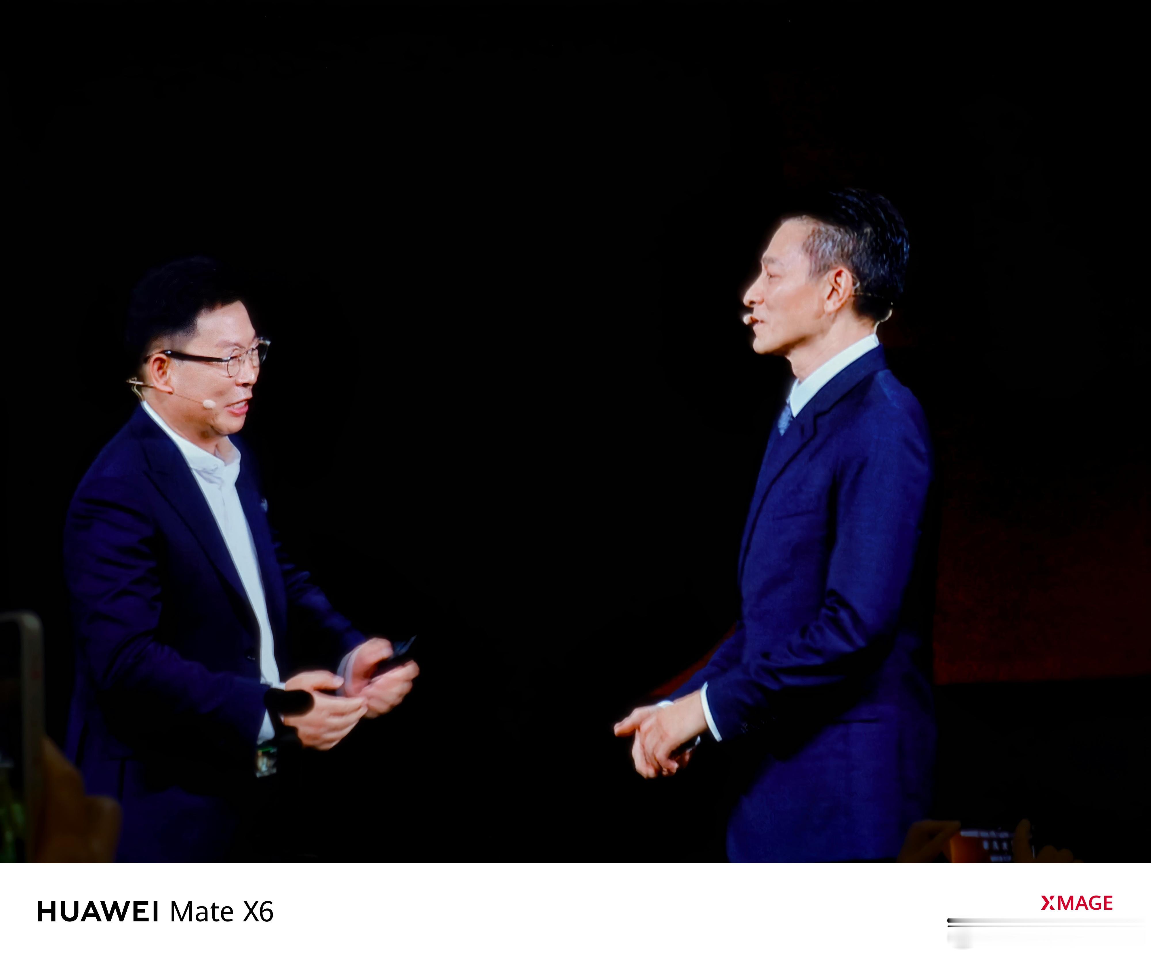 余承东成功追星刘德华，大学时候买的海报就是刘德华！[doge] ​​​
