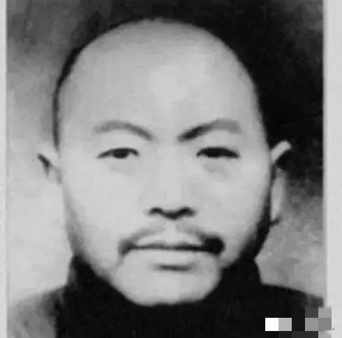 1941年，鬼子抓来20多个姑娘，就在几位姑娘要被糟蹋时，一个汉奸突然说：“太君