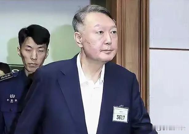 对于自己的刑期，尹锡悦早已心里有数！毕竟自己之前就是做检察官的，在量刑方面自己是