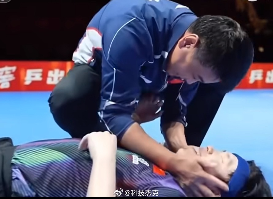 王楚钦夺冠能顶住压力拿到这个冠军，真的不容易！感谢一直没放弃的你，继续加油吧，你