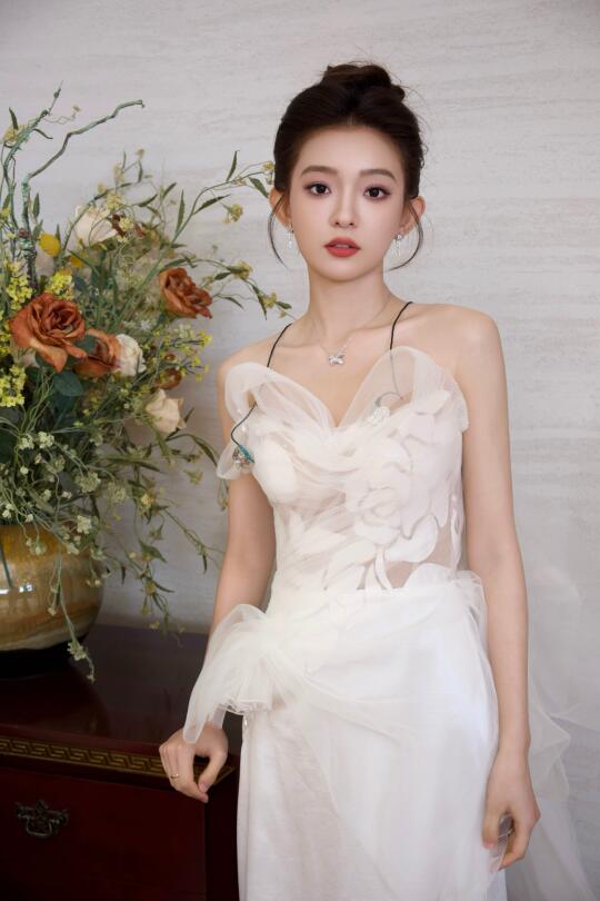 今晚见！舞台正在加载中…