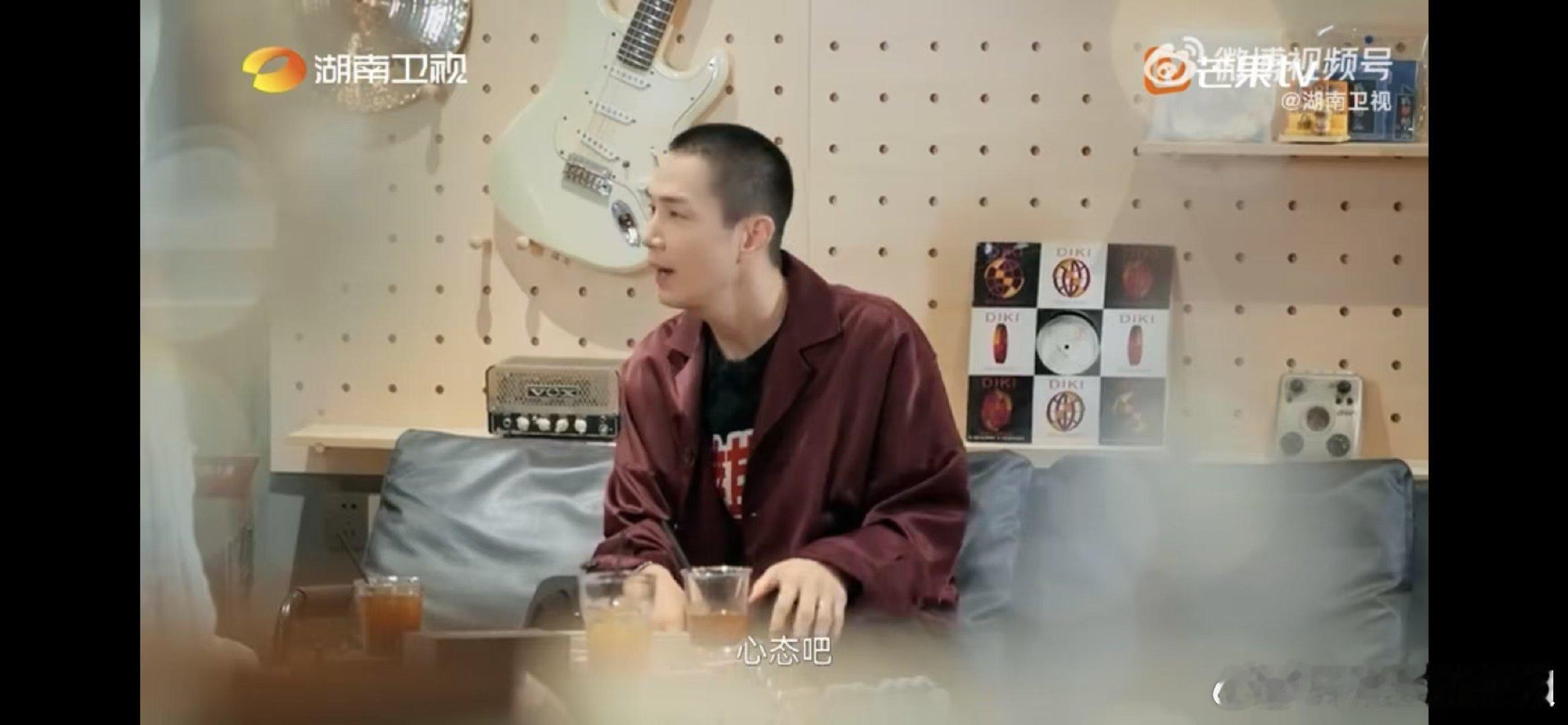 李承铉低谷期全靠戚薇认可湖南卫视背后 被李承铉和戚薇的感情暖到了！他在节目里说低