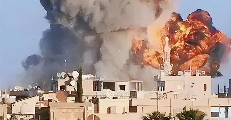 美国如果最终能打服了伊朗，那么未来世界上绝大部分的国家，都会对它毕恭毕敬。
 