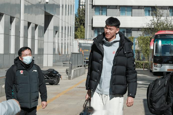 北京男篮社媒分享出征全运图集：今日，北京男篮正式启程