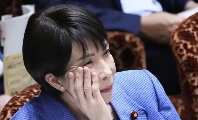 特朗普和高市早苗关系看着挺热乎。当地时间2025年2月8日日本众议院选举，特朗普