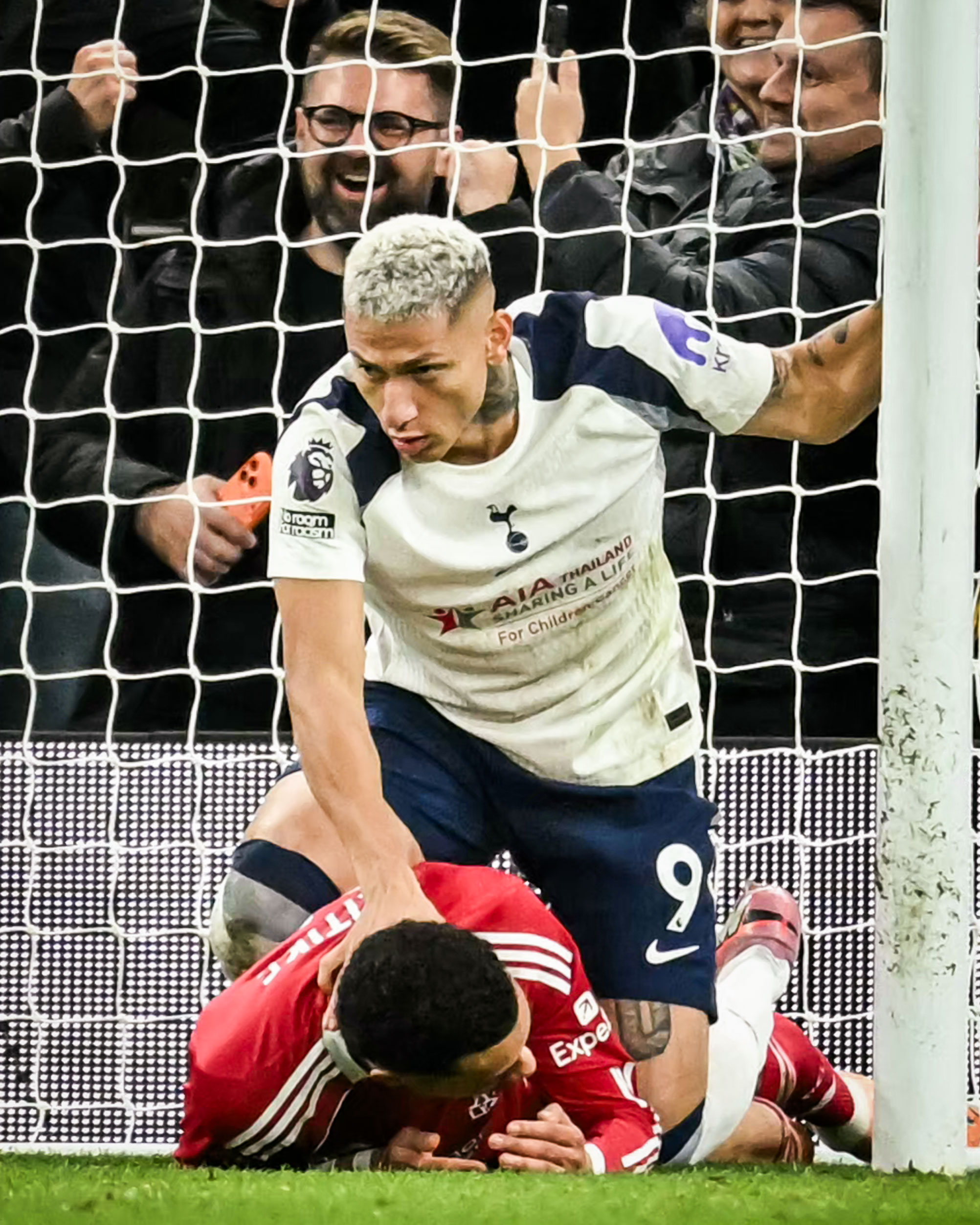 里沙利松目前已在4 场英超对阵利物浦的败仗中取得进球，这一数据与哈里凯恩并列，成