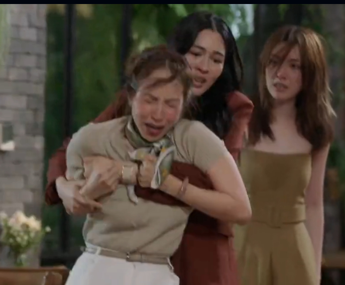 我对象说，怪力母女，能制服住妈的只有女儿，小neen完全被吊打。lingorm