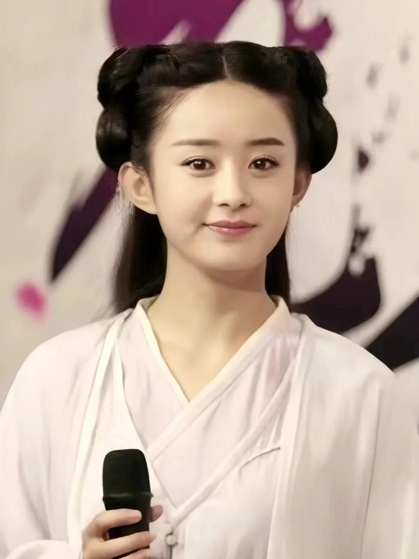 真正好的演员是自己本来有美貌，但却不营销美貌，甚至不惜扮丑！
颖宝是美貌、实力与