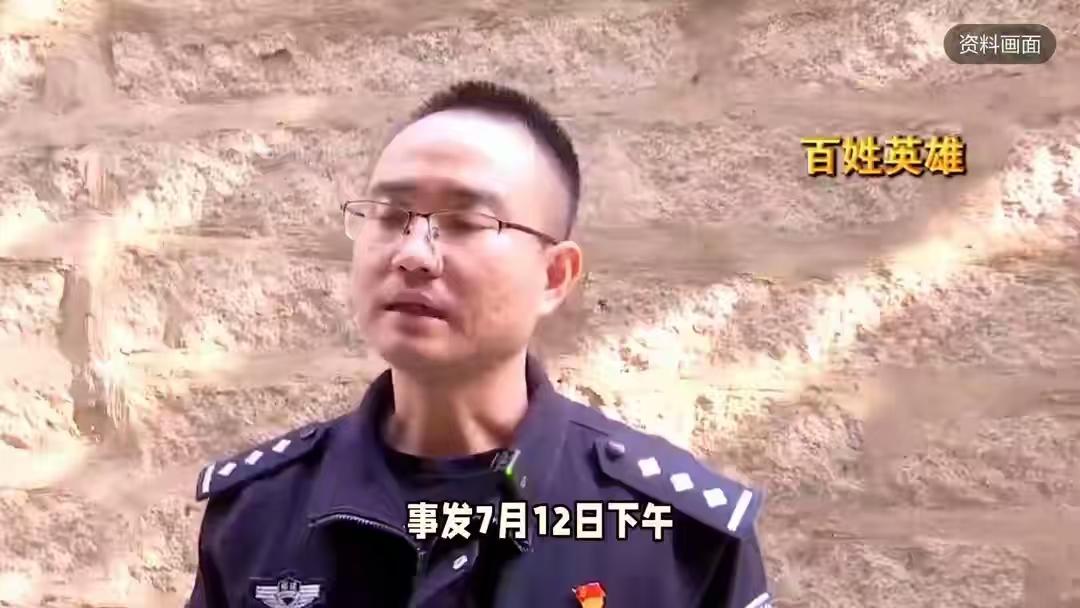 25岁的云南小伙吴龙，把生命永远定格在了深圳基层派出所的执勤岗位上。


7月1
