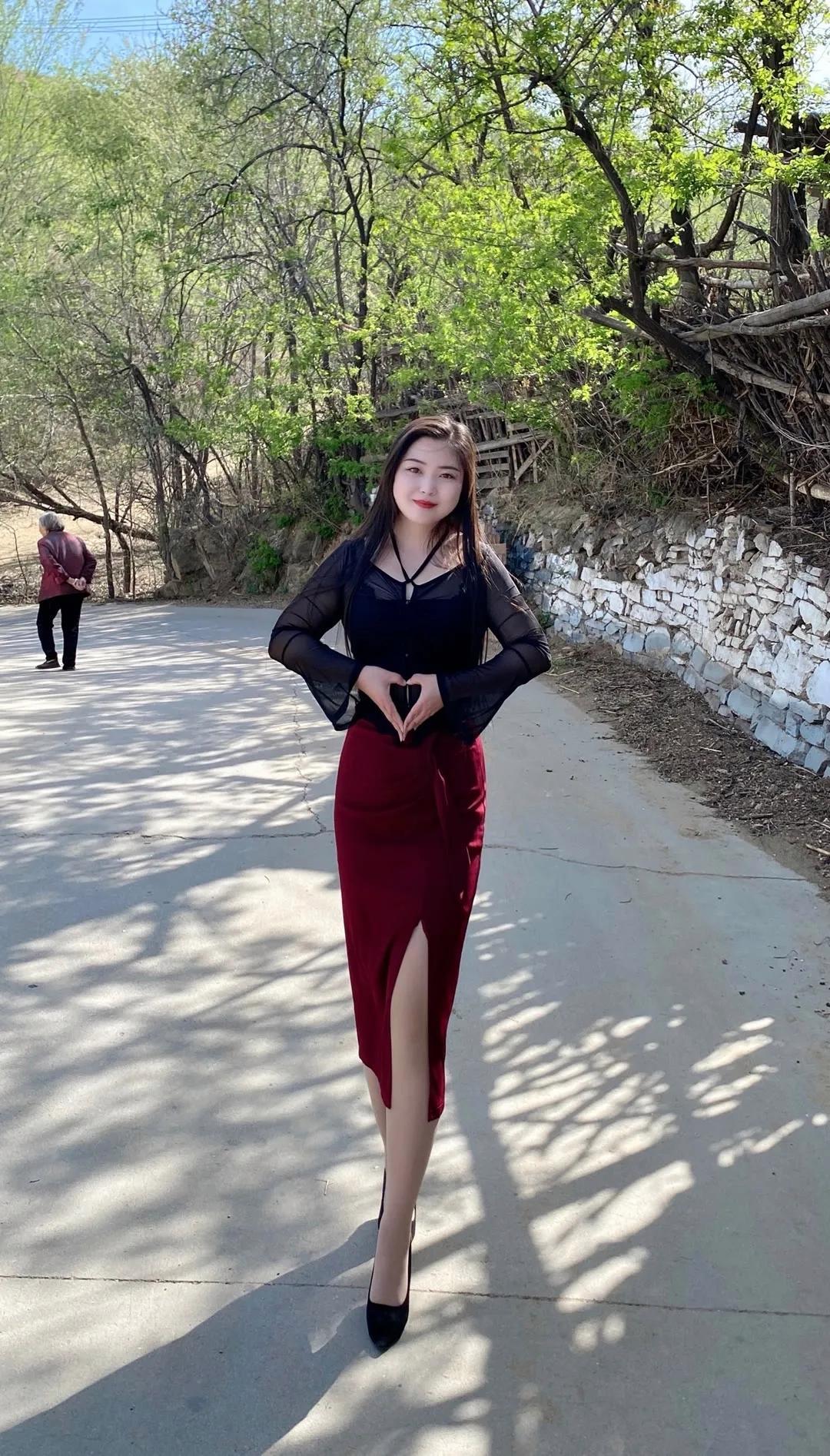 湖边给妈妈拍的照片