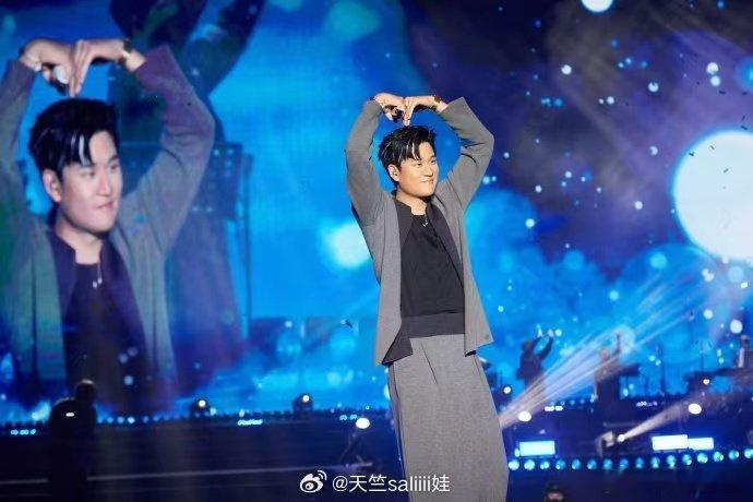 说了再见歌手排名歌手2026这首说了再见舞台效果拉满，周兴哲尽情展现演唱实力，E