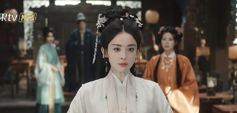 42年。
祠堂暗室锁着个哑巴。
祖母亲手毒哑的初恋。
荣家体面？
笑话。
八姐妹