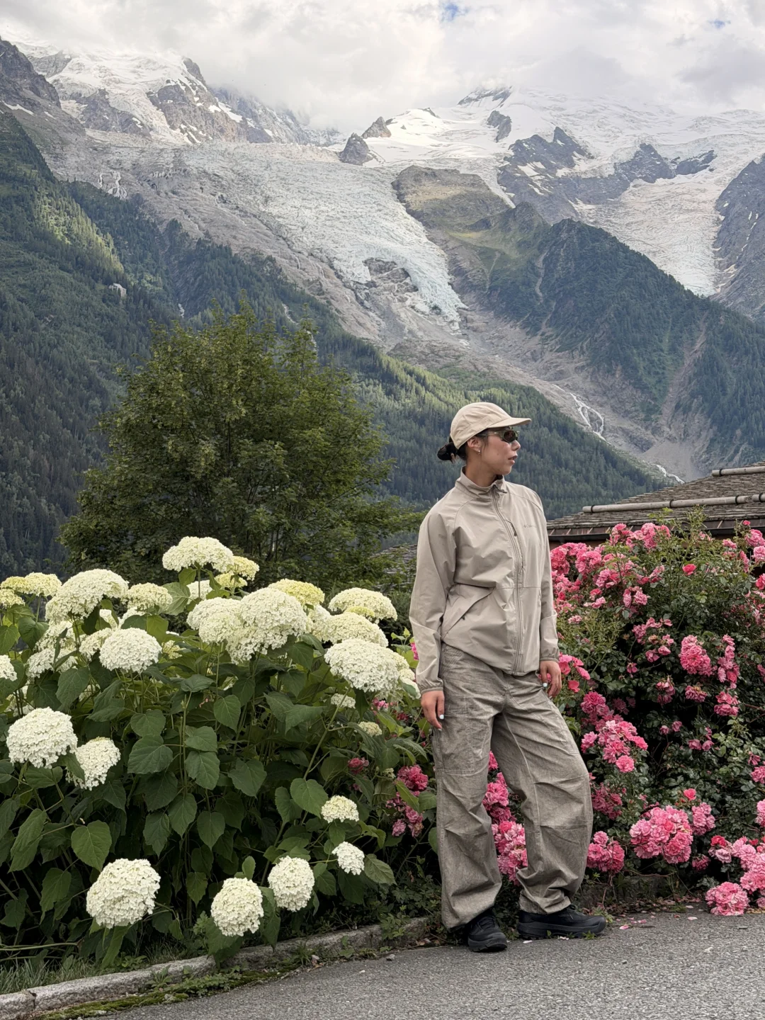在霞幕尼不用爬山就能看到的美景⛰️🌼
