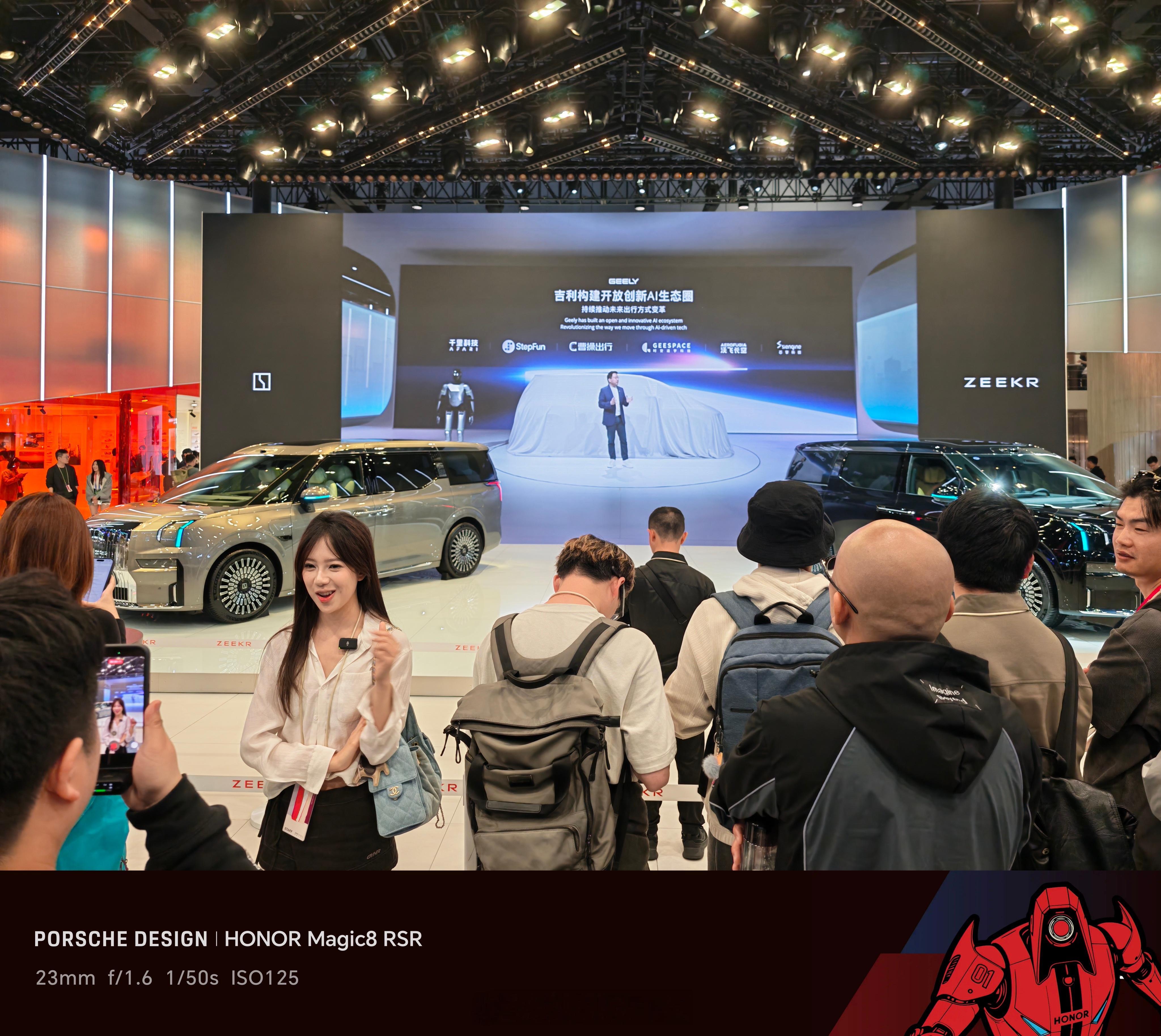 刚到展台，就听到买极氪009找王教练北京车展潮这看2026北京车展
