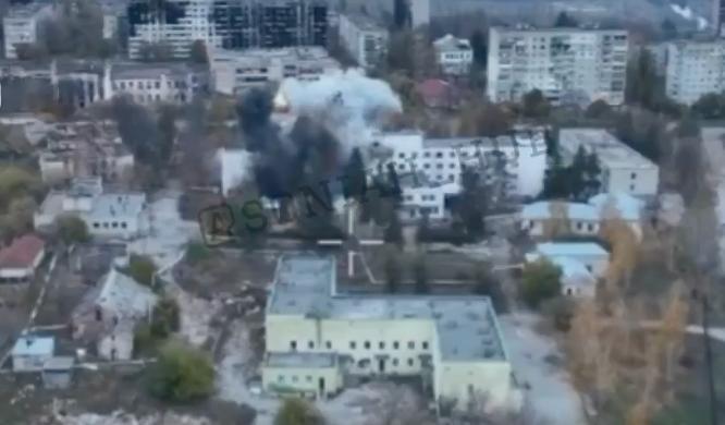 【激战库皮扬斯克，俄军渗透夺取20%地区，乌军反击，天空满是无人机】

俄乌同时