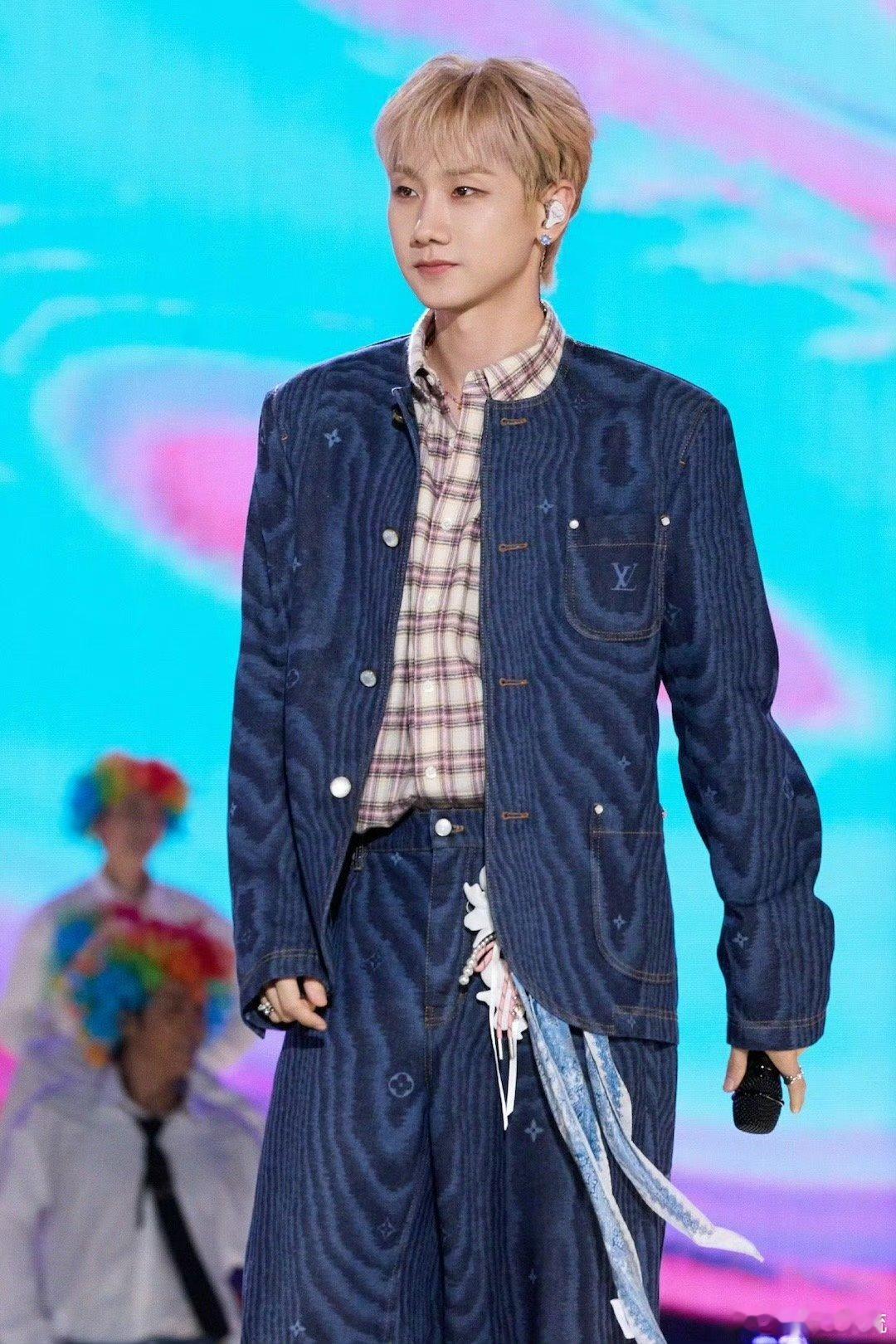 汪苏泷福州演唱会预售 终于能够等到演唱会的预售好消息了呀，汪苏泷“十万伏特2.0