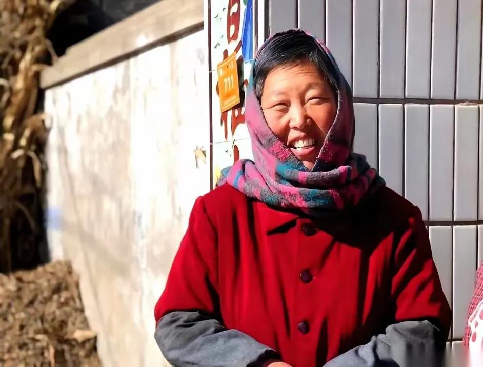老两口倾家荡产凑了55万给儿子在西安买房，只住一周连夜逃回老家，只因睡了一晚主卧
