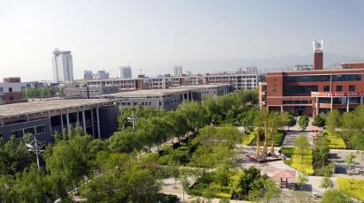 这所学校在航空和智能制造行业里的地位，相当于航空技术人才的“黄埔军校” 。航空行