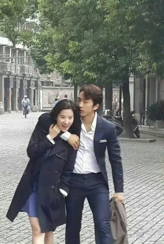 不愧是刘亦菲唯一公开承认过的男朋友 