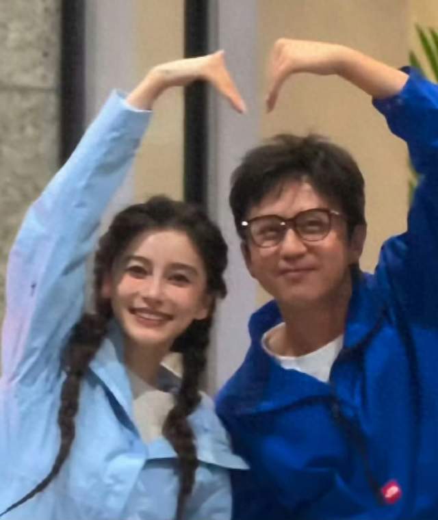 梦回跑男！邓超看Angelababy的眼神温柔感拉满