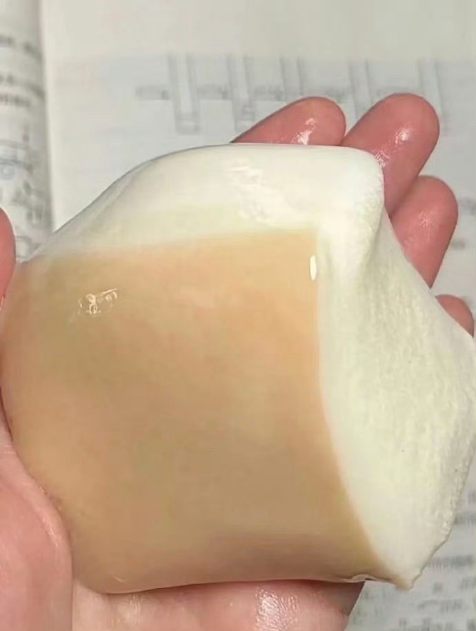 有那么一瞬间我真的觉得基因很不公平原来大部分女儿都是遗传爸爸了原来大部分女儿都是