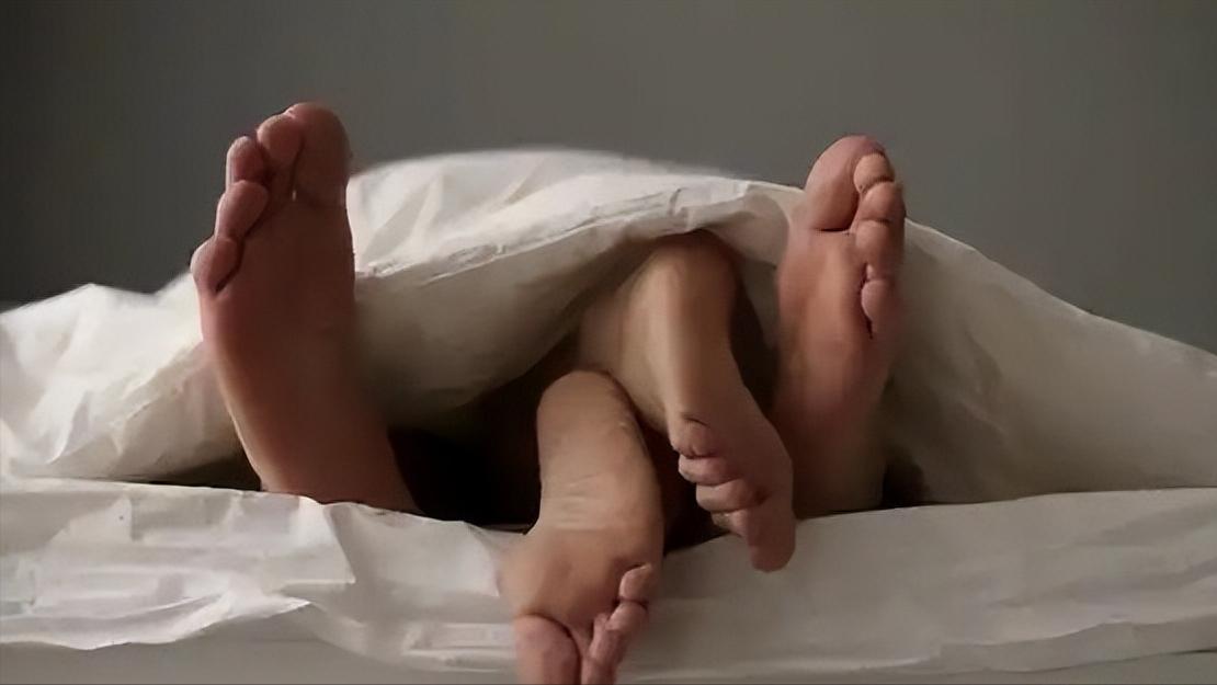 当代西门庆！河南林州一名男子勾搭已婚妇女，被其丈夫多次严正警告后，依旧死缠烂打、