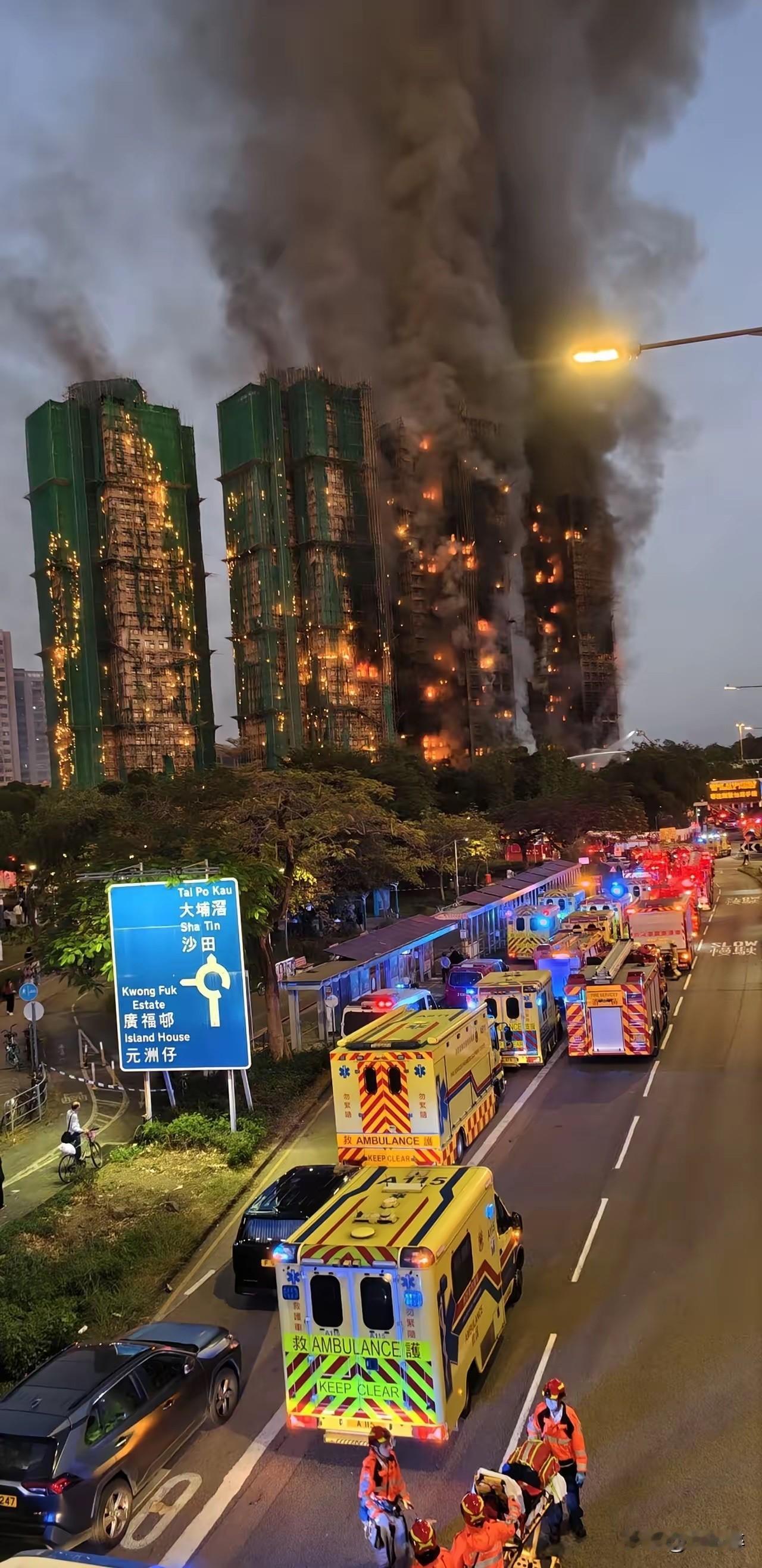 火灾致使44人丧生！听闻此消息，令人痛心疾首。
这场火灾暴露出施工安全、老旧建筑